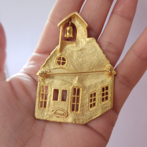 Vintage Brooch Pin Enamel Red School Teacher House Bell Gold Tone Signed Jona - Picture 2 of 3